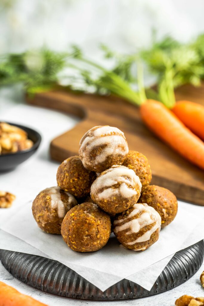 Easy No-Bake Carrot Cake Energy Bites with Protein 