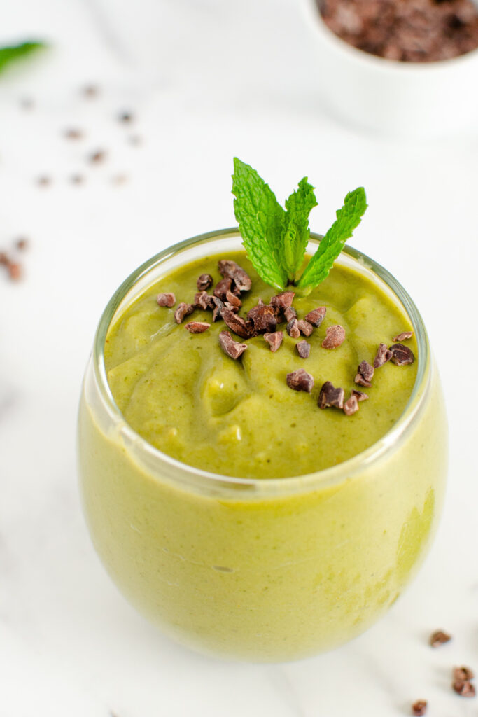 Easy and Delicious Gut Healing Green Smoothie with Anti-Inflammatory Foods