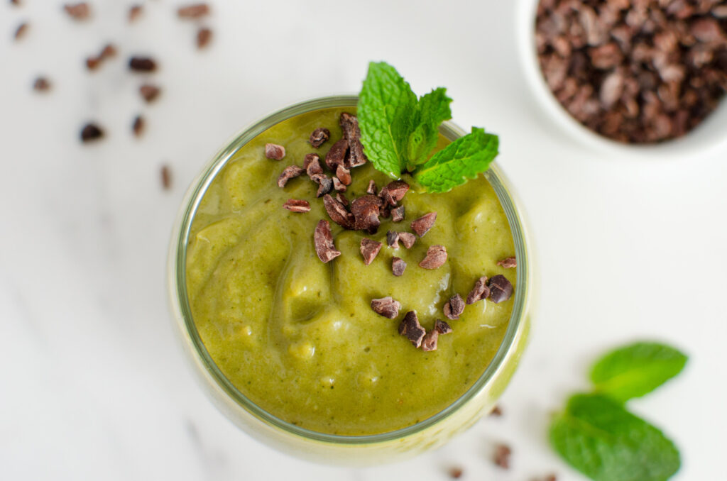 Easy and Delicious Gut Healing Green Smoothie with Anti-Inflammatory Foods